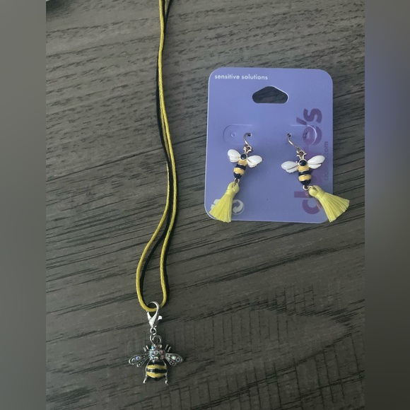 (SOLD) SPIRIT | Bumblebee Halloween Costume 🎃 - Picture 2 of 3